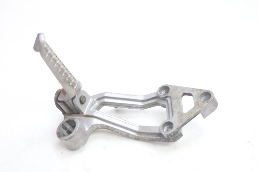 photo de PLATINE CALE PIED ARRIERE DROIT KAWASAKI GPX F ZX750F 750 (1986 - 1990) - Vue principale