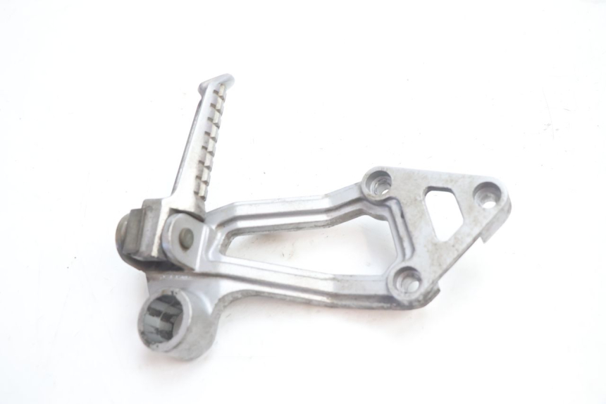 photo de PLATINE CALE PIED ARRIERE DROIT KAWASAKI GPX F ZX750F 750 (1986 - 1990) - Zoom état d’usage