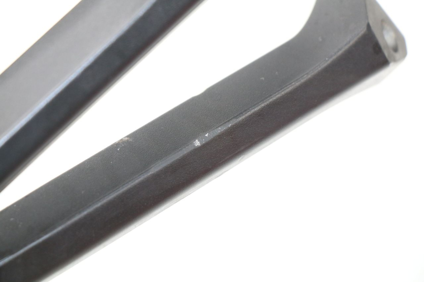 photo de PLATINE CALE PIED ARRIERE DROIT SUZUKI GSX-R GSXR 750 (2011 - 2016) - Autre angle de vue