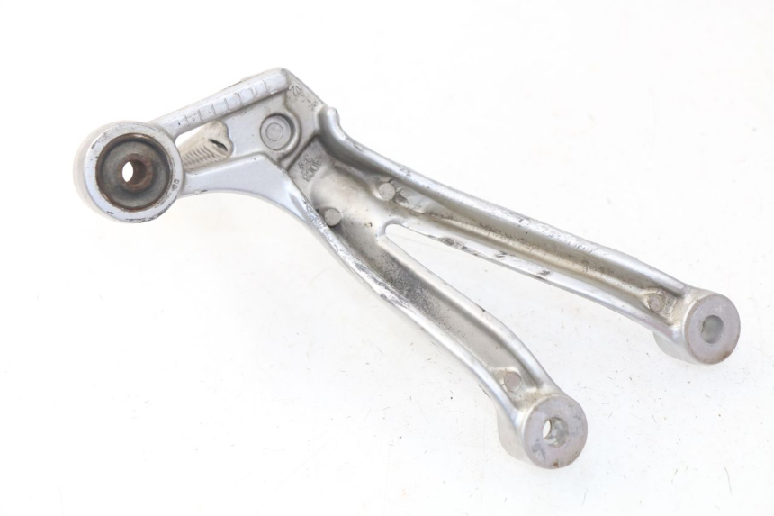 photo de PLATINE CALE PIED ARRIERE DROIT SUZUKI GSX-R GSXR 600 (2001 - 2003) - Autre angle de vue