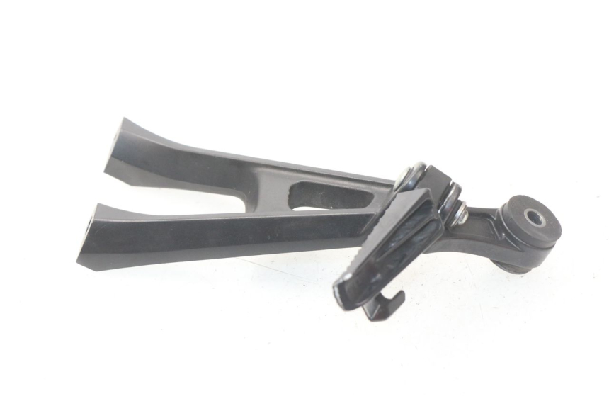 photo de PLATINE CALE PIED ARRIERE DROIT SUZUKI GSX-R GSXR K16 1000 (2012 - 2016) - Zoom état d’usage