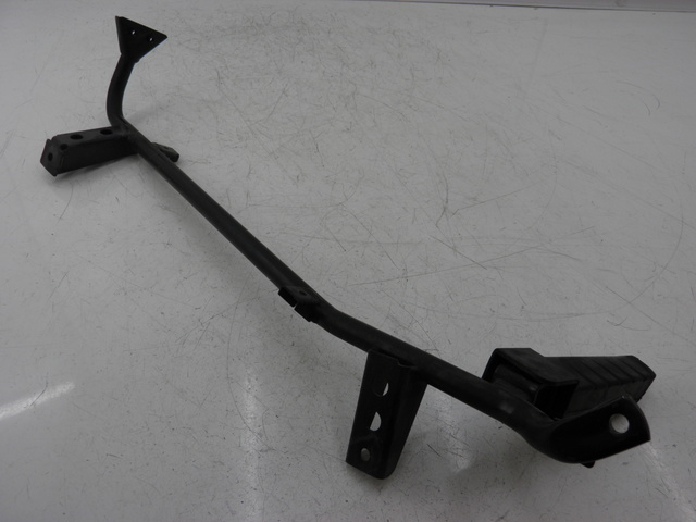 photo de PLATINE CALE PIED ARRIERE DROIT HONDA FES PANTHEON 125 (2003 - 2007) - Détail de la pièce