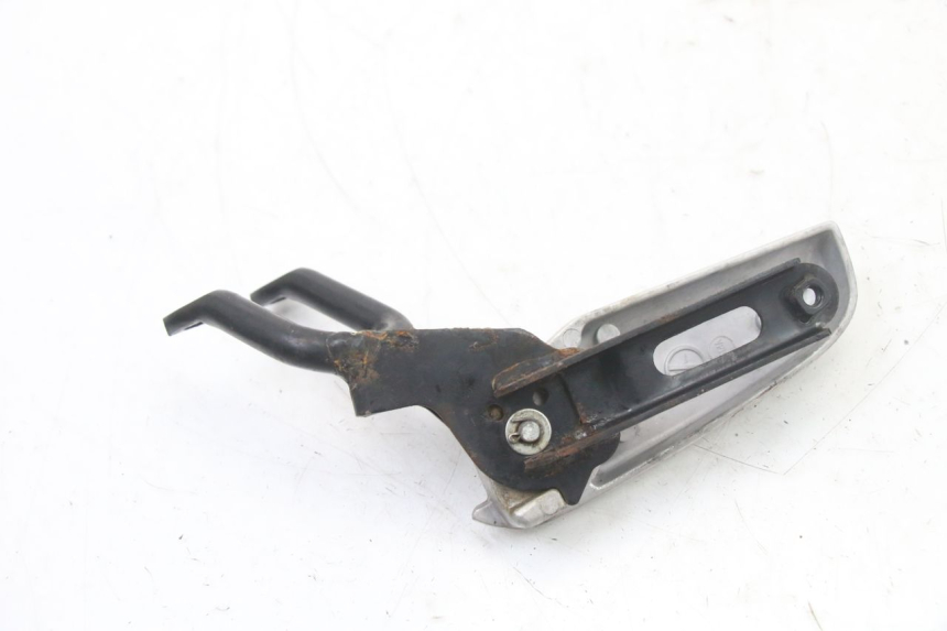 photo de PLATINE CALE PIED ARRIERE DROIT HONDA PCX (JF57/JF64) 125 (2014 - 2018) - Zoom état d’usage