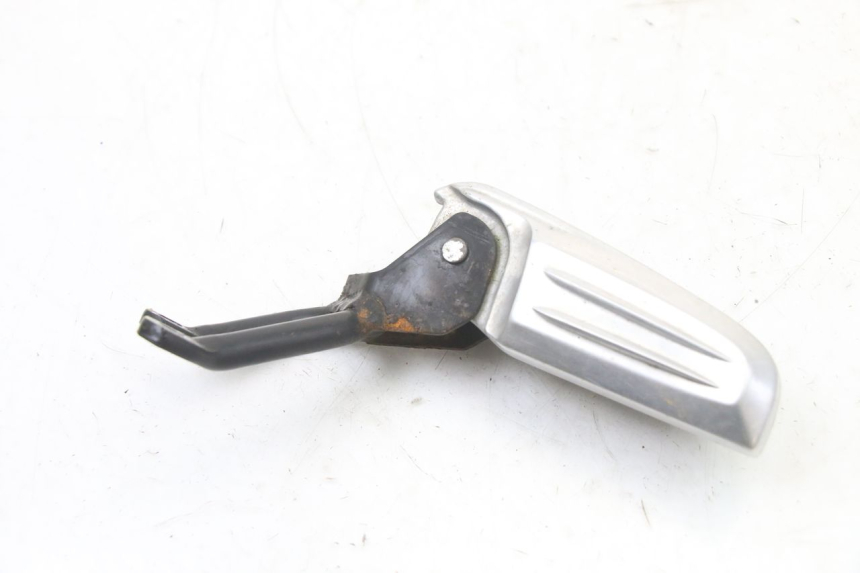 photo de PLATINE CALE PIED ARRIERE DROIT HONDA PCX (JF57/JF64) 125 (2014 - 2018) - Autre angle de vue