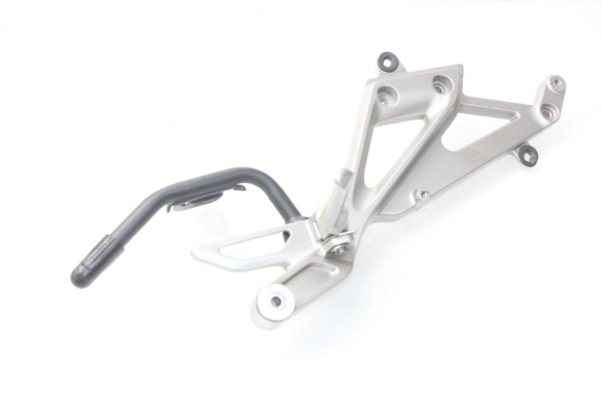 photo de PLATINE CALE PIED ARRIERE DROIT HONDA INTEGRA NC D 750 (2016 - 2018) - Vue d’ensemble