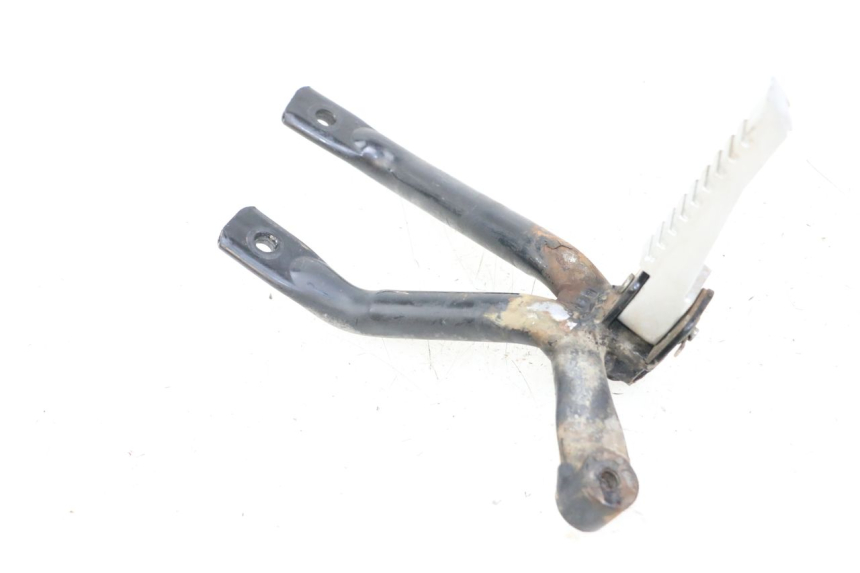 photo de PLATINE CALE PIED ARRIERE DROIT KYMCO K-PW K-PIPE 50 (2012 - 2017) - Autre angle de vue