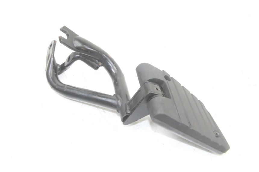 photo de PLATINE CALE PIED ARRIERE DROIT KYMCO PEOPLE S 125 (2000 - 2008) - Autre angle de vue