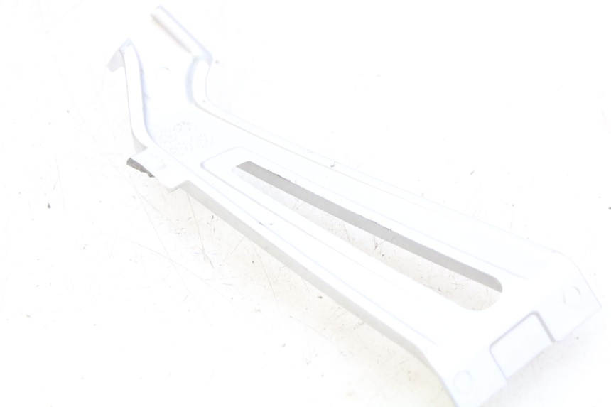 photo de PLATINE CALE PIED ARRIERE DROIT YAMAHA MT ABS 125 (2014 - 2018) - Autre angle de vue