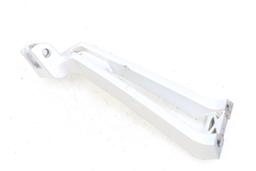 photo de PLATINE CALE PIED ARRIERE DROIT YAMAHA MT ABS 125 (2014 - 2018) - Points de fixation