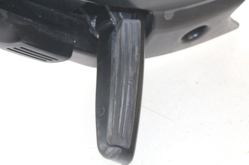 photo de PLATINE CALE PIED ARRIERE DROIT GILERA NEXUS 125 (2009 - 2013) - Autre angle de vue