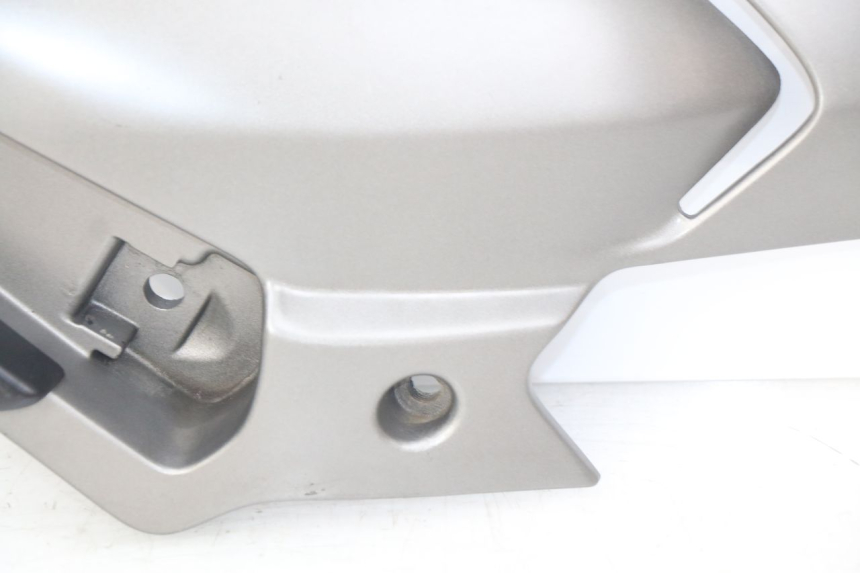 photo de PLATINE CALE PIED ARRIERE DROIT GILERA NEXUS 125 (2009 - 2013) - Vue d’ensemble