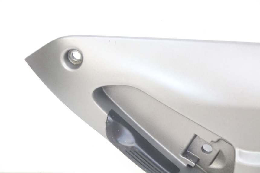 photo de PLATINE CALE PIED ARRIERE DROIT GILERA NEXUS 125 (2009 - 2013) - Points de fixation