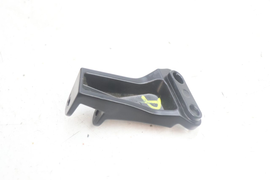 photo de PLATINE CALE PIED ARRIERE DROIT JM MOTORS R-MAX TECH 50 (2024 - 2026) - Zoom état d’usage
