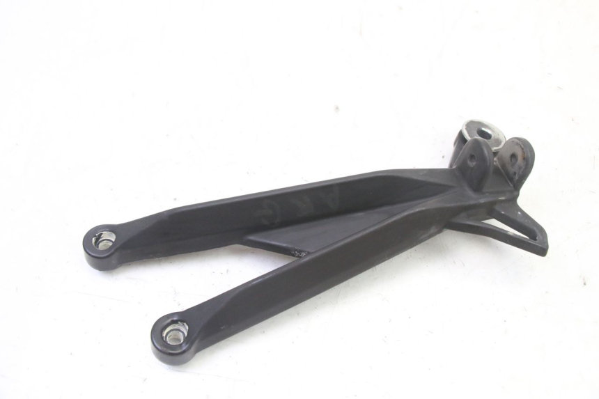 photo de PLATINE CALE PIED ARRIERE DROIT MAG POWER R-STREET 50 (2016 - 2025) - Autre angle de vue