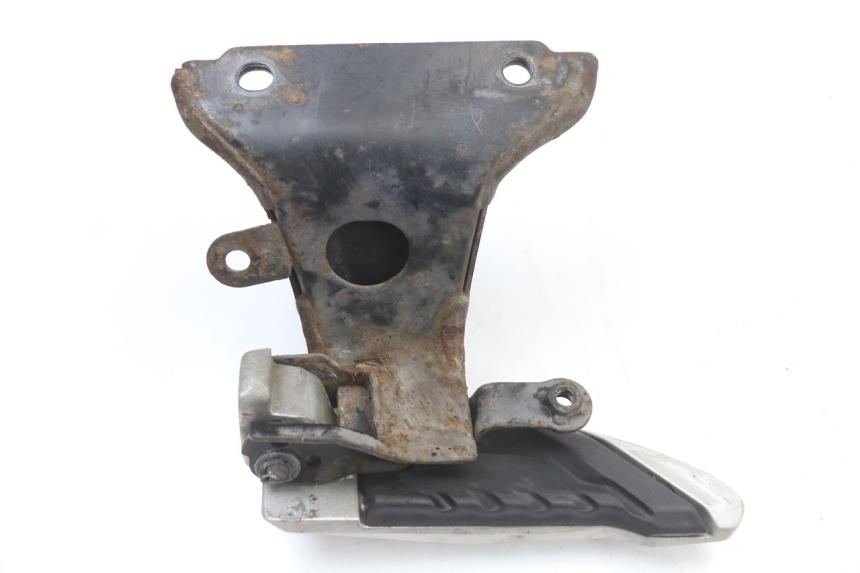 photo de PLATINE CALE PIED ARRIERE DROIT HONDA SH ABS 125 (2012 - 2017) - Gros plan technique