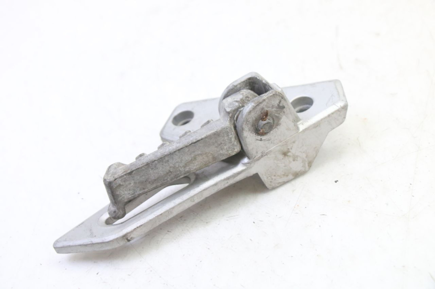 photo de PLATINE CALE PIED ARRIERE DROIT PEUGEOT SPEEDFIGHT 3 AIR 50 (2009 - 2015) - Gros plan technique