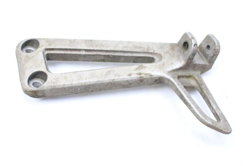 photo de PLATINE CALE PIED ARRIERE DROIT YAMAHA TDR DELTABOX 125 (1997 - 2003) - Autre angle de vue