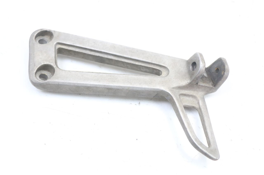 photo de PLATINE CALE PIED ARRIERE DROIT YAMAHA TDR DELTABOX 125 (1997 - 2003) - Détail de la pièce