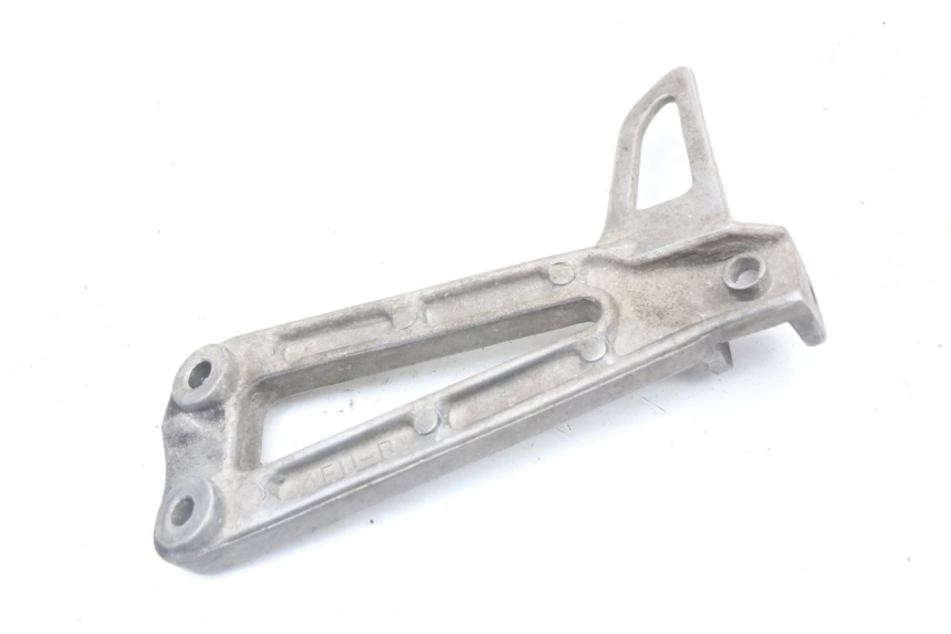 photo de PLATINE CALE PIED ARRIERE DROIT YAMAHA TDR DELTABOX 125 (1997 - 2003) - Autre angle de vue