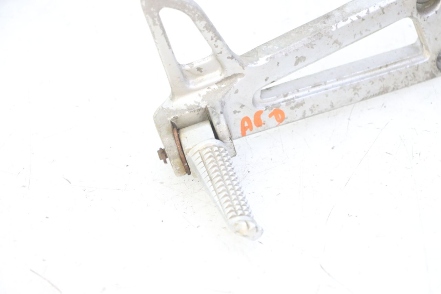 photo de PLATINE CALE PIED ARRIERE DROIT YAMAHA TDR DELTABOX 125 (1997 - 2003) - Pièce contrôlée