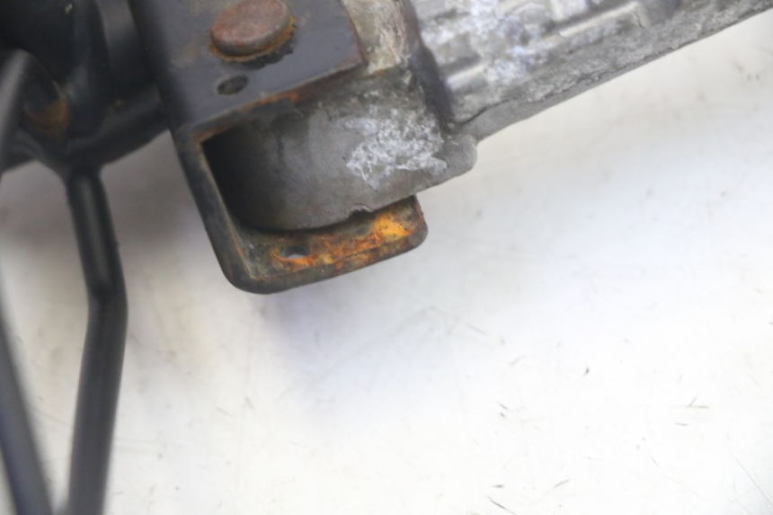 photo de PLATINE CALE PIED ARRIERE DROIT KSR TR SM 50 (2015 - 2018) - Gros plan technique