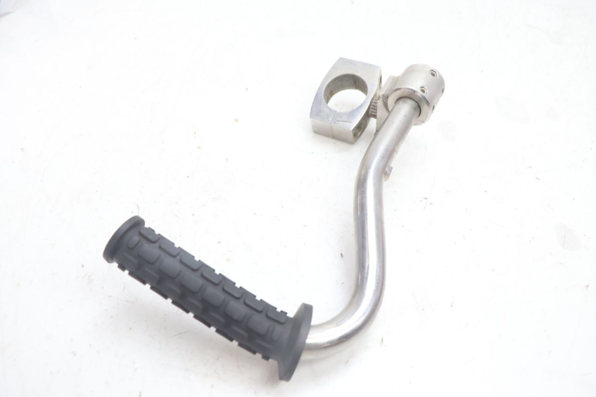 photo de PLATINE CALE PIED ARRIERE DROIT BOOM TRIKE FUN 500 (2004 - 2010) - Vue d’ensemble