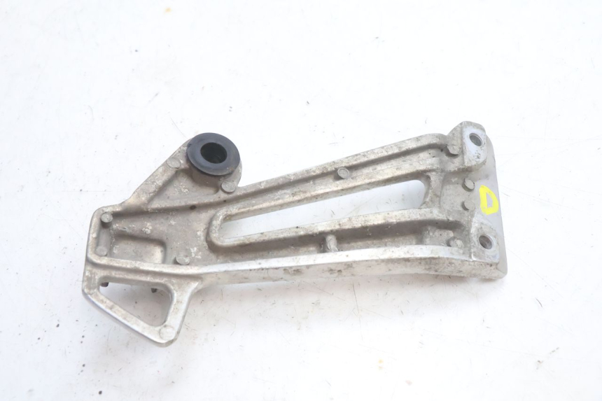photo de PLATINE CALE PIED ARRIERE DROIT YAMAHA XJR 1300 (1998 - 2002) - Zoom état d’usage