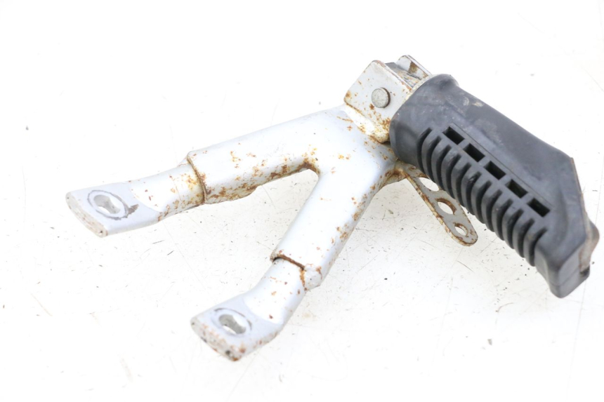 photo de Rear right footpeg bracket HYOSUNG XRX 125 (2000 - 2008) - Zoom état d’usage