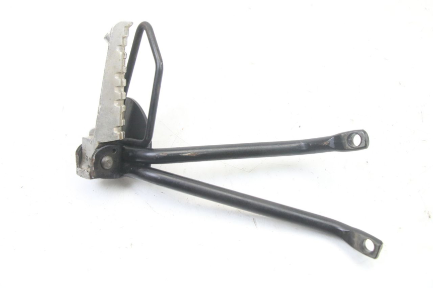 photo de PLATINE CALE PIED ARRIERE DROIT YAMAHA TZR 50 (2008 - 2016) - Gros plan technique