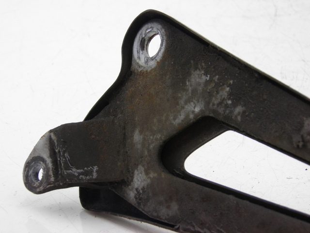 photo de PLATINE CALE PIED ARRIERE DROIT YAMAHA YBR 125 (2004 - 2006) - Zoom état d’usage