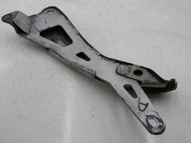 photo de PLATINE CALE PIED ARRIERE DROIT YAMAHA YBR CUSTOM 125 (2008 - 2010) - Vue d’ensemble