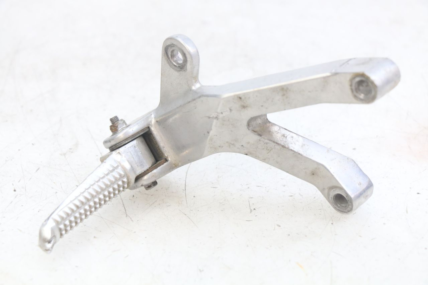 photo de PLATINE CALE PIED ARRIERE DROIT YAMAHA YZF R THUNDERCAT 600 (1996 - 2003) - Vue principale