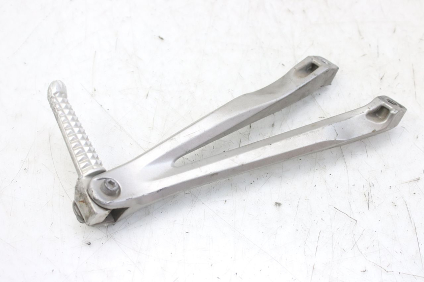 photo de PLATINE CALE PIED ARRIERE DROIT YAMAHA YZF R1 1000 (2007 - 2008) - Vue principale