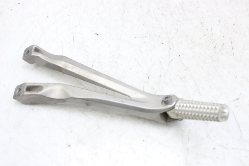 photo de PLATINE CALE PIED ARRIERE DROIT YAMAHA YZF R1 1000 (2007 - 2008) - Zoom état d’usage