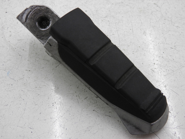 photo de PLATINE CALE PIED ARRIERE GAUCHE BMW R RS 1150 (2001 - 2005) - Zoom état d’usage