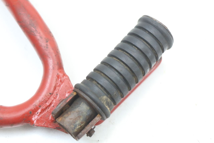 photo de Rear left footpeg bracket YAMAHA DTLC 125 (1982 - 1987) - Détail de la pièce