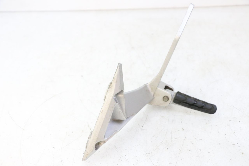 photo de PLATINE CALE PIED ARRIERE GAUCHE STAHO FH 50 (2018 - 2019) - Zoom état d’usage