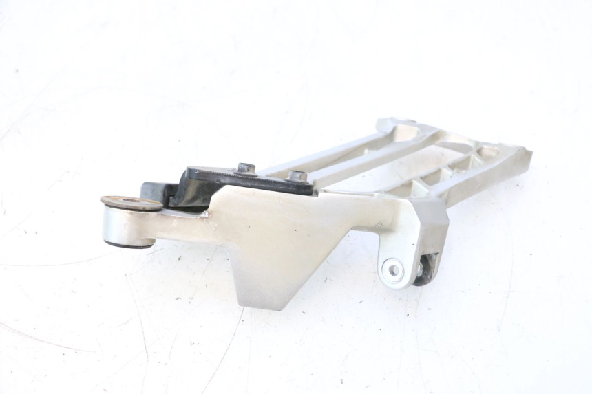 photo de PLATINE CALE PIED ARRIERE GAUCHE YAMAHA FJR 1300 (2001 - 2005) - Zoom état d’usage