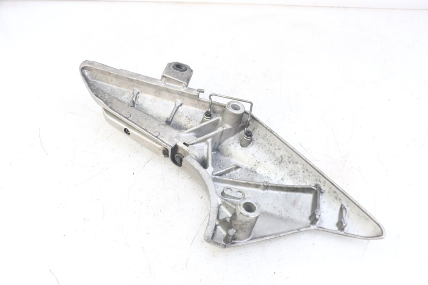photo de PLATINE CALE PIED ARRIERE GAUCHE HONDA FJS SILVERWING SILVER WING 600 (2001 - 2010) - Autre angle de vue