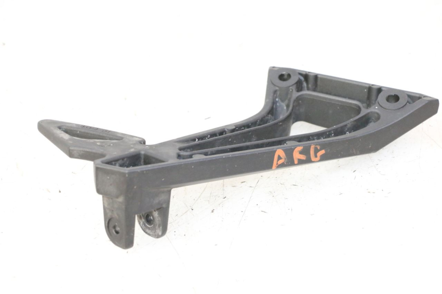 photo de PLATINE CALE PIED ARRIERE GAUCHE YAMAHA FZ6 FAZER S2 600 (2007 - 2011) - Zoom état d’usage