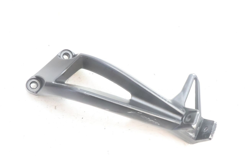 photo de PLATINE CALE PIED ARRIERE GAUCHE YAMAHA FZ8 800 (2010 - 2016) - Vue principale