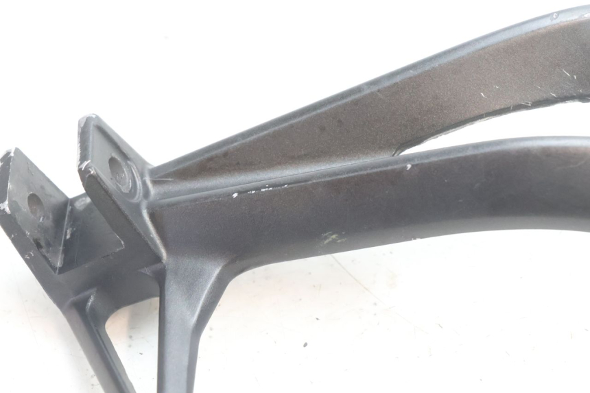 photo de PLATINE CALE PIED ARRIERE GAUCHE YAMAHA FZ8 800 (2010 - 2016) - Points de fixation