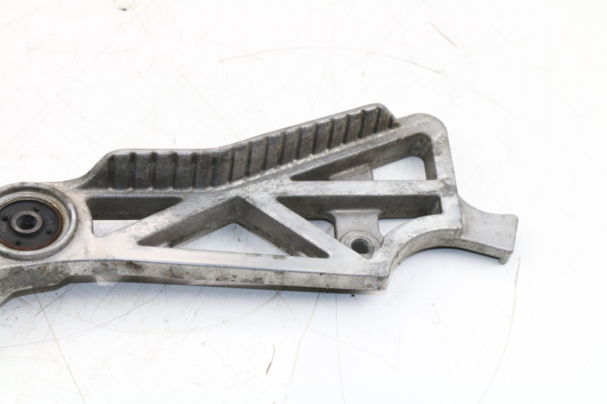 photo de PLATINE CALE PIED ARRIERE GAUCHE YAMAHA FZX FAZER 750 (1987 - 1998) - Vue produit