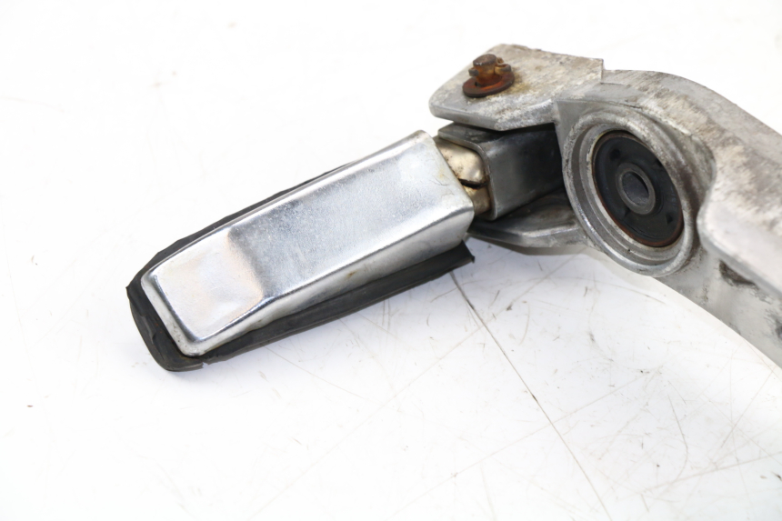 photo de PLATINE CALE PIED ARRIERE GAUCHE YAMAHA FZX FAZER 750 (1987 - 1998) - Vue d’ensemble