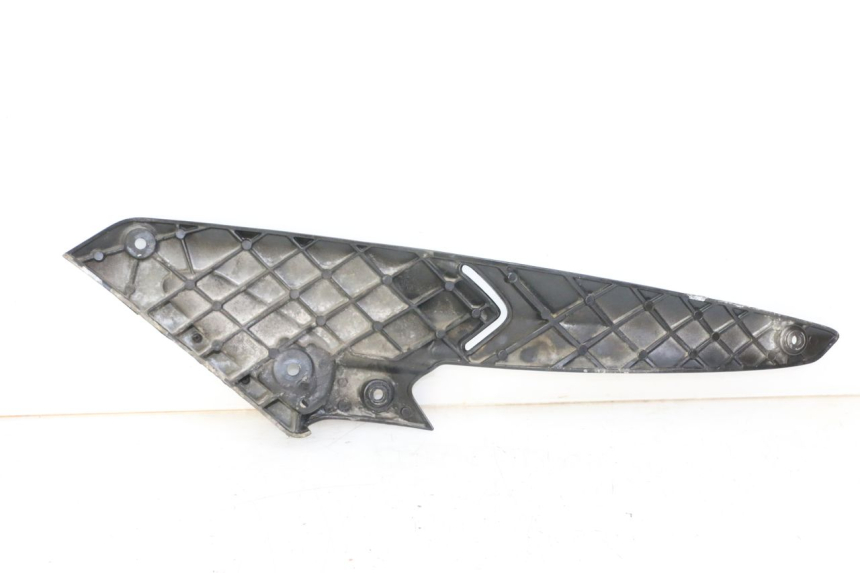 photo de PLATINE CALE PIED ARRIERE GAUCHE GILERA NEXUS 300 (2008 - 2013) - Zoom état d’usage