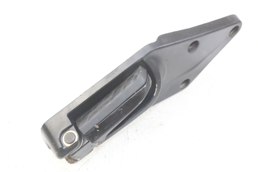 photo de PLATINE CALE PIED ARRIERE GAUCHE GILERA GP 800 (2007 - 2013) - Zoom état d’usage