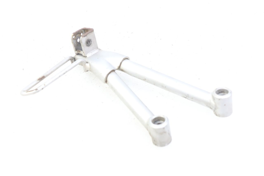 photo de PLATINE CALE PIED ARRIERE GAUCHE SUZUKI GSF S BANDIT 600 (2000 - 2004) - Gros plan technique