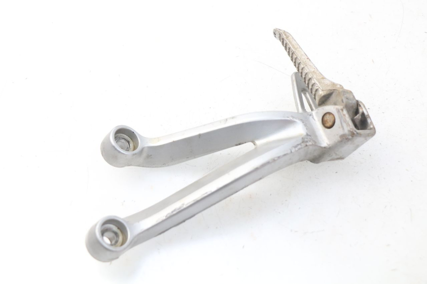 photo de PLATINE CALE PIED ARRIERE GAUCHE SUZUKI GSX-R GSXR 600 (2001 - 2003) - Vue principale