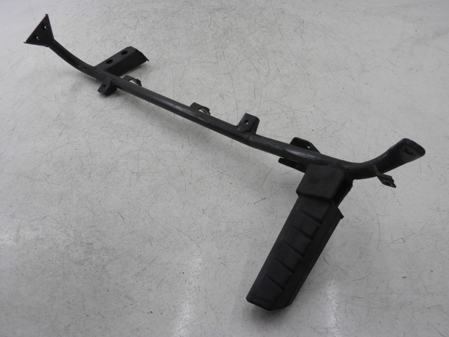 photo de PLATINE CALE PIED ARRIERE GAUCHE HONDA FES PANTHEON 125 (2003 - 2007) - Vue principale