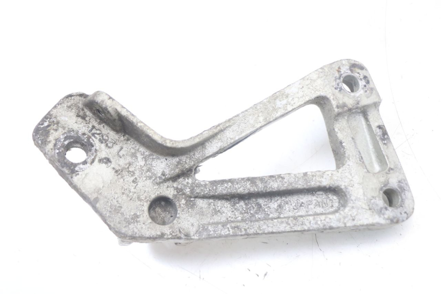 photo de PLATINE CALE PIED ARRIERE GAUCHE KAWASAKI GTR 1000 (1994 - 2004) - Autre angle de vue